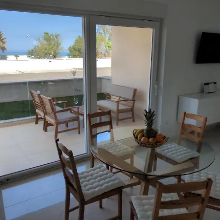 Deluxe In 50 Meters From The Sea By Tourist Agency Leut Διαμέρισμα